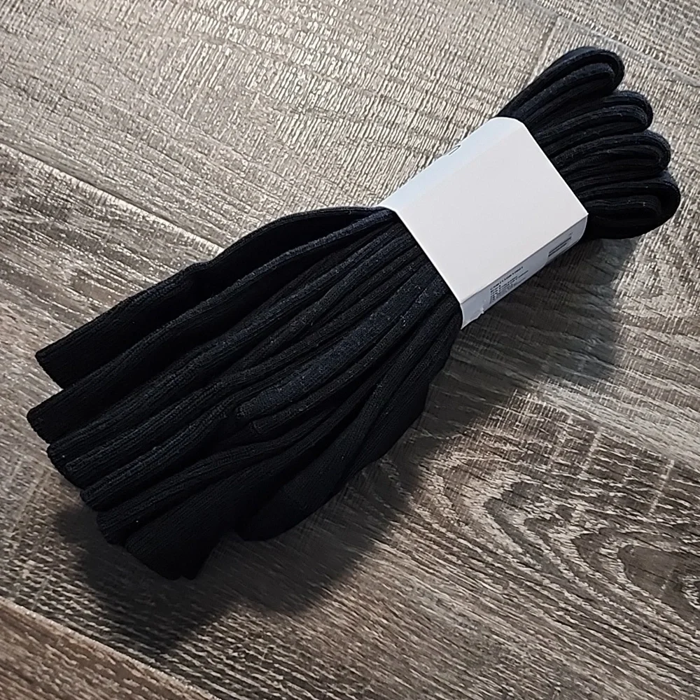 4 pair Calvin Klein ribbed, lightweight crew Socks